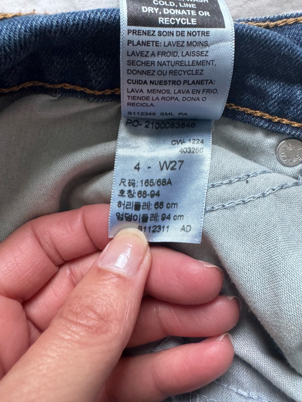 Levi's Dark Blue Heritage Mid-Rise Boyfriend Jeans - Picture 6 of 7